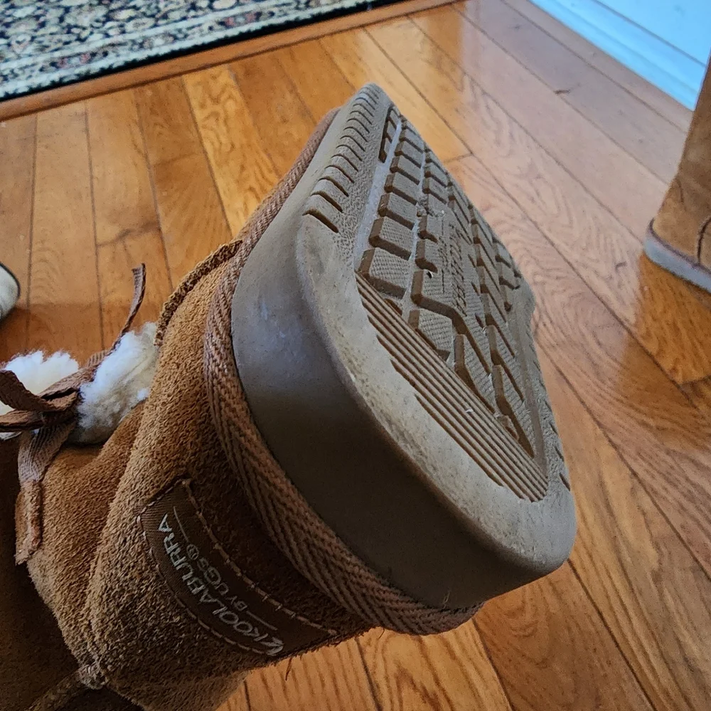 Ugg Koolaburra Kids Boots - Picture 6 of 6